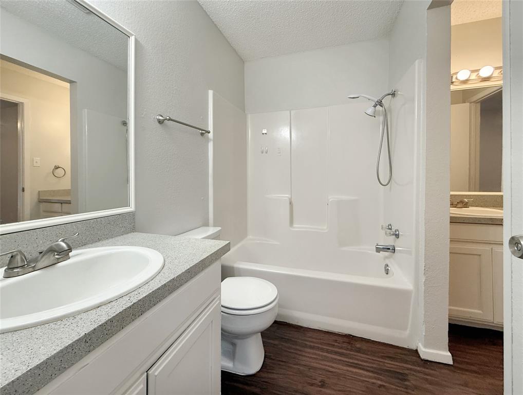 SUMMERCREST - Residential Lease