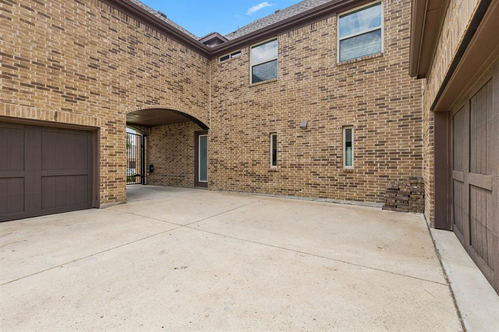1531 Thackery Lane