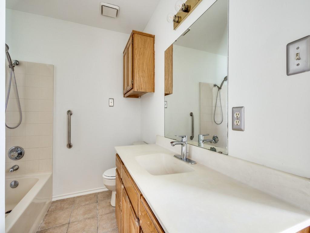 Denton, Texas 76201, United States, 2 Bedrooms Bedrooms, ,2 BathroomsBathrooms,Residential,Active,165891