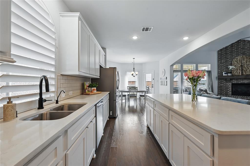 Celina, Texas 75009, United States, 5 Bedrooms Bedrooms, ,4 BathroomsBathrooms,Residential,Pending,105671