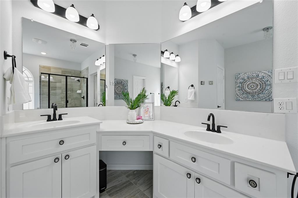 Celina, Texas 75009, United States, 5 Bedrooms Bedrooms, ,4 BathroomsBathrooms,Residential,Pending,105671