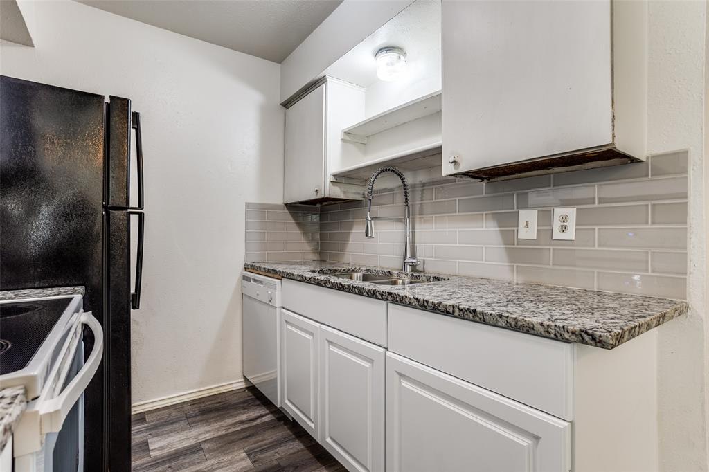 English Estates - Residential Lease