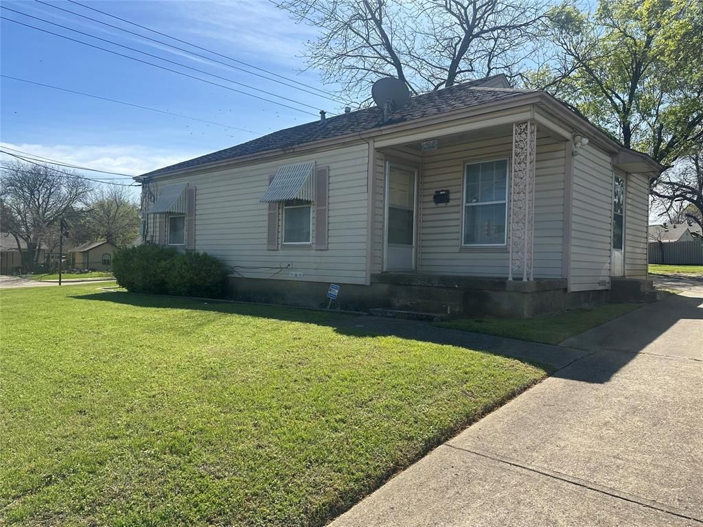 Photo of 6922 Forney Road, Dallas, TX 75227 (MLS # 21211128)