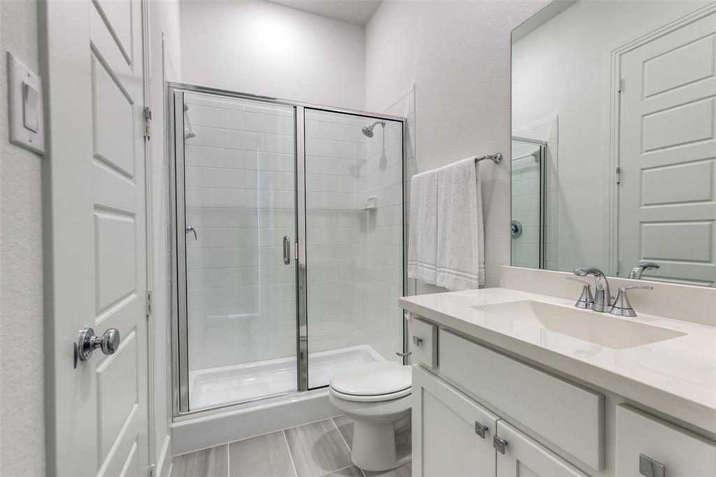 1716 Bradford Pear Way