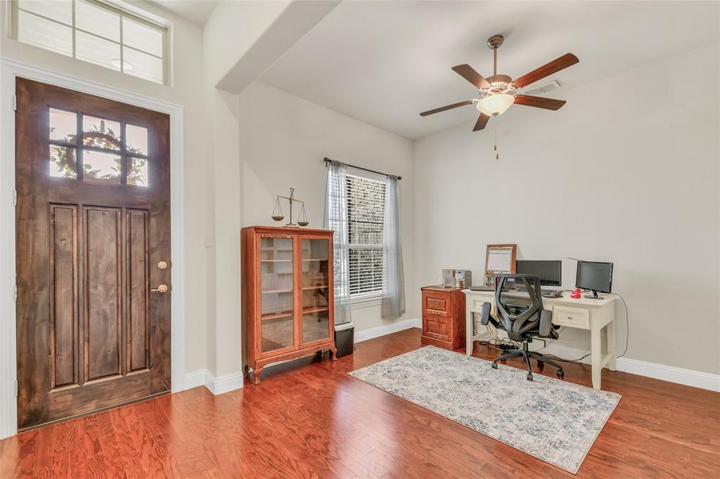 Photo of 1709 Hamlet Drive, Fort Worth, TX 76052 (MLS # 21350354)