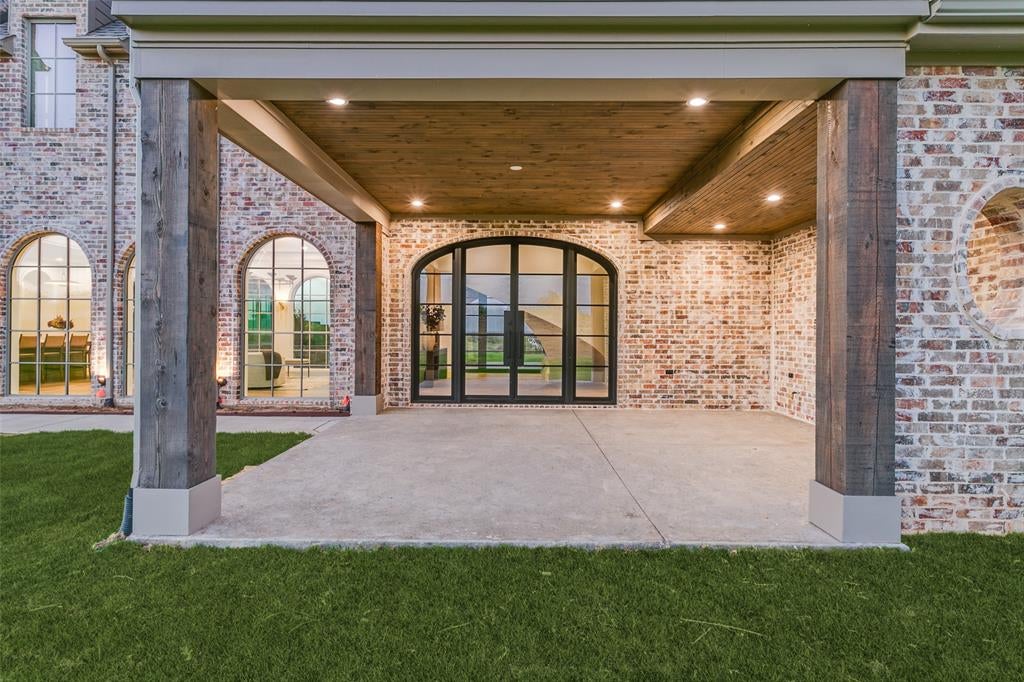 994 San Jacinto Drive