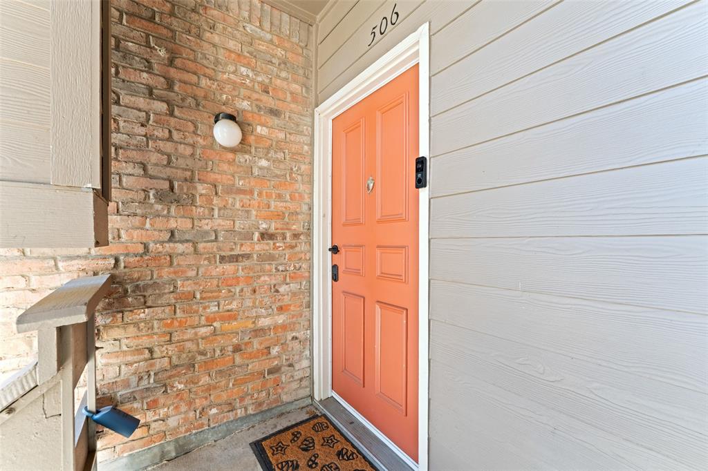 Woodlands 01 On Creek - Residential