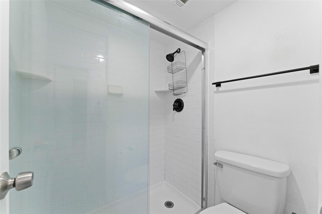 Woodlands 01 On Creek - Residential