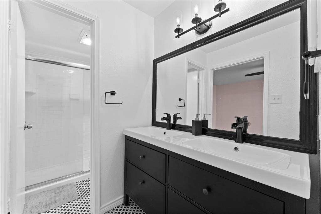 Woodlands 01 On Creek - Residential