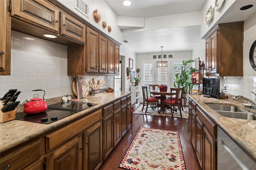 12420 Montego Plaza