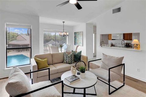 1208 Horizon Trail 3520 Arlington TX 76011