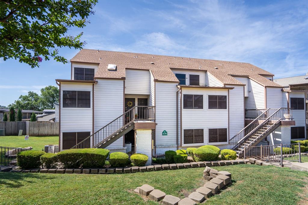 Photo of 436 Yacht Club Drive #D, Rockwall, TX 75032 (MLS # 21384000)