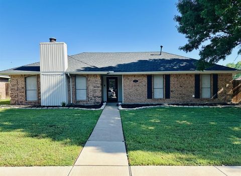 3319 Kellie Street Sachse TX 75048