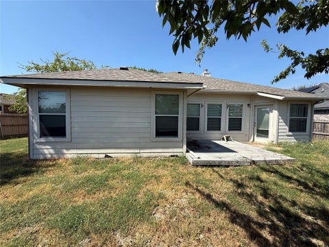 Tiny photo for 510 Meadowview Street, Farmersville, TX 75442 (MLS # 21396243)