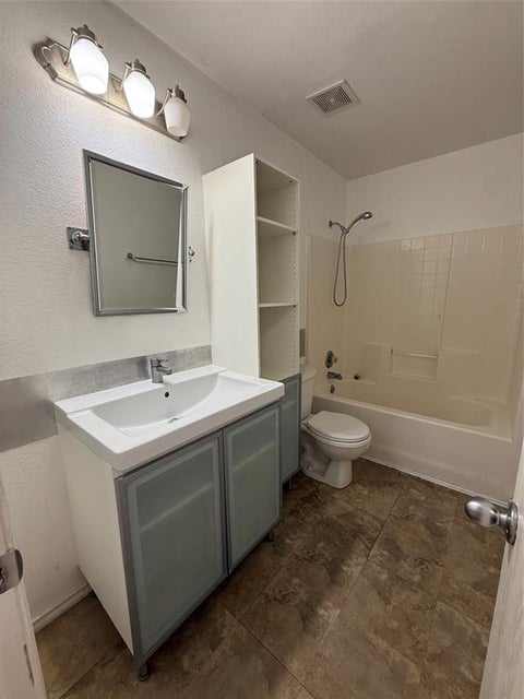 Tiny photo for 510 Meadowview Street, Farmersville, TX 75442 (MLS # 21396243)