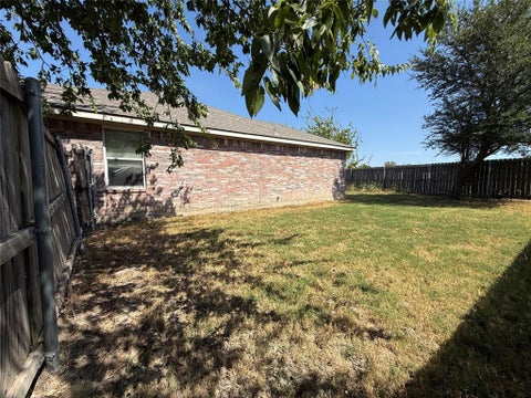 Tiny photo for 510 Meadowview Street, Farmersville, TX 75442 (MLS # 21396243)