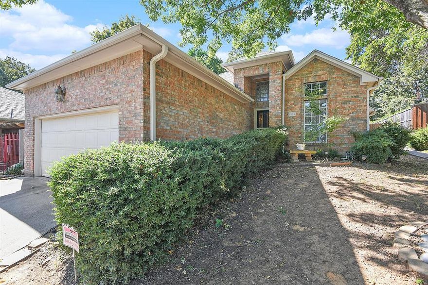 Charming 3 bedroom, 2 bath home located in the desirable Windsor Terrace subdivision! Conveniently located near shopping, dining, and major highways with easy access to I-20 and 287. Situated in a peaceful neighborhood within the sought-after Martin High School district.