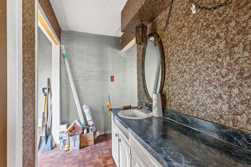 Arlington, Texas 76014, United States, 3 Bedrooms Bedrooms, ,2 BathroomsBathrooms,Residential,Pending,199142