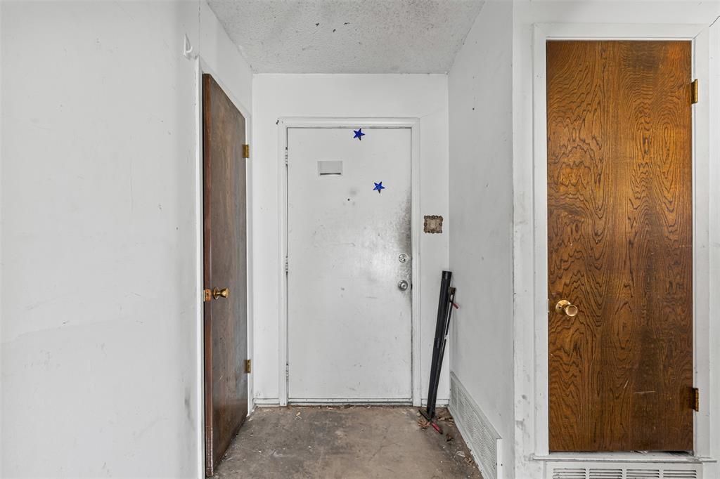 Arlington, Texas 76014, United States, 3 Bedrooms Bedrooms, ,2 BathroomsBathrooms,Residential,Pending,199142