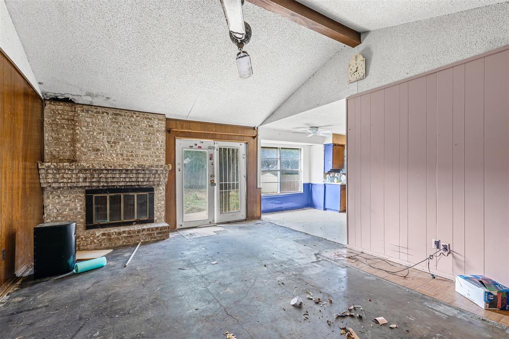 Arlington, Texas 76014, United States, 3 Bedrooms Bedrooms, ,2 BathroomsBathrooms,Residential,Pending,199142