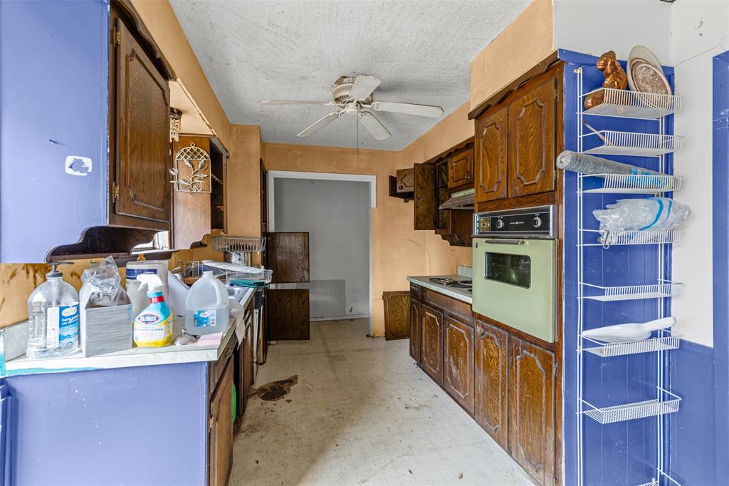 Arlington, Texas 76014, United States, 3 Bedrooms Bedrooms, ,2 BathroomsBathrooms,Residential,Pending,199142