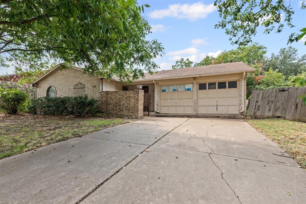 Arlington, Texas 76014, United States, 3 Bedrooms Bedrooms, ,2 BathroomsBathrooms,Residential,Pending,199142