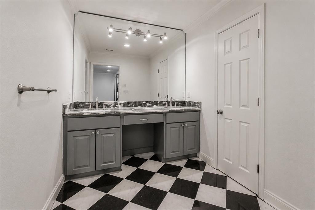 Hillcrest Villa Condo - Residential