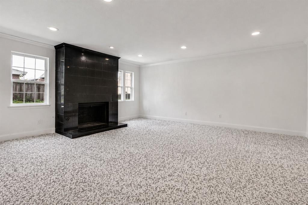 Hillcrest Villa Condo - Residential