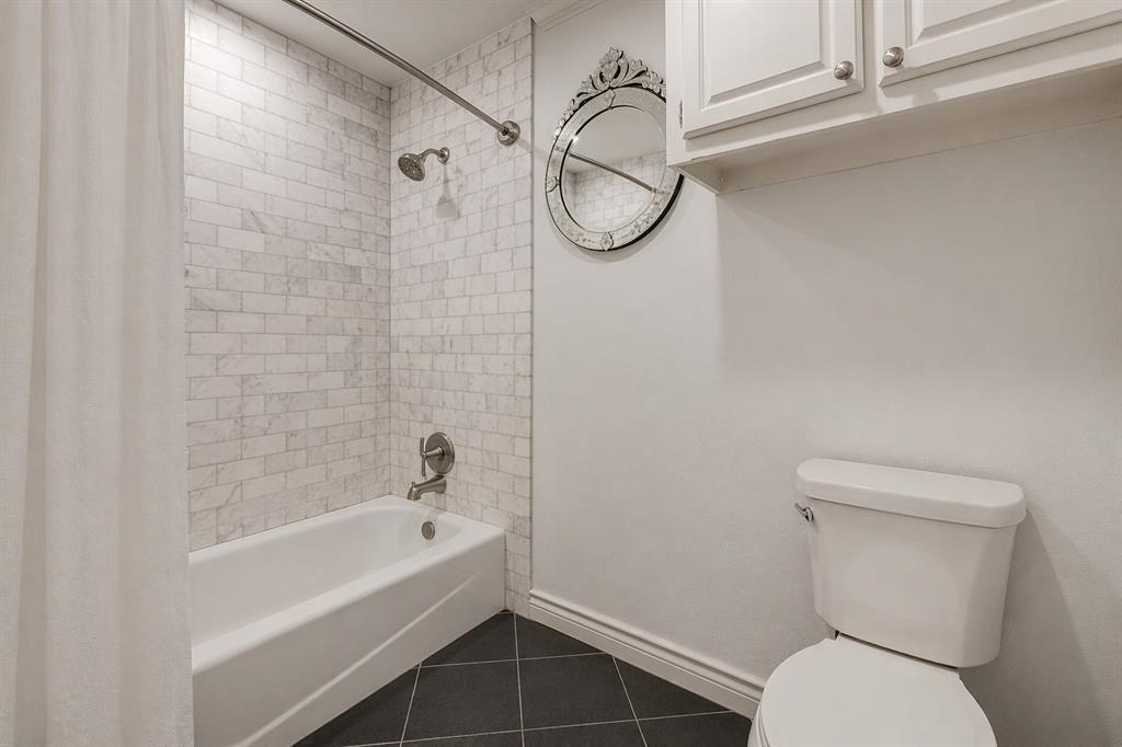 Hillcrest Villa Condo - Residential