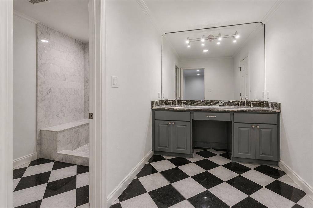 Hillcrest Villa Condo - Residential