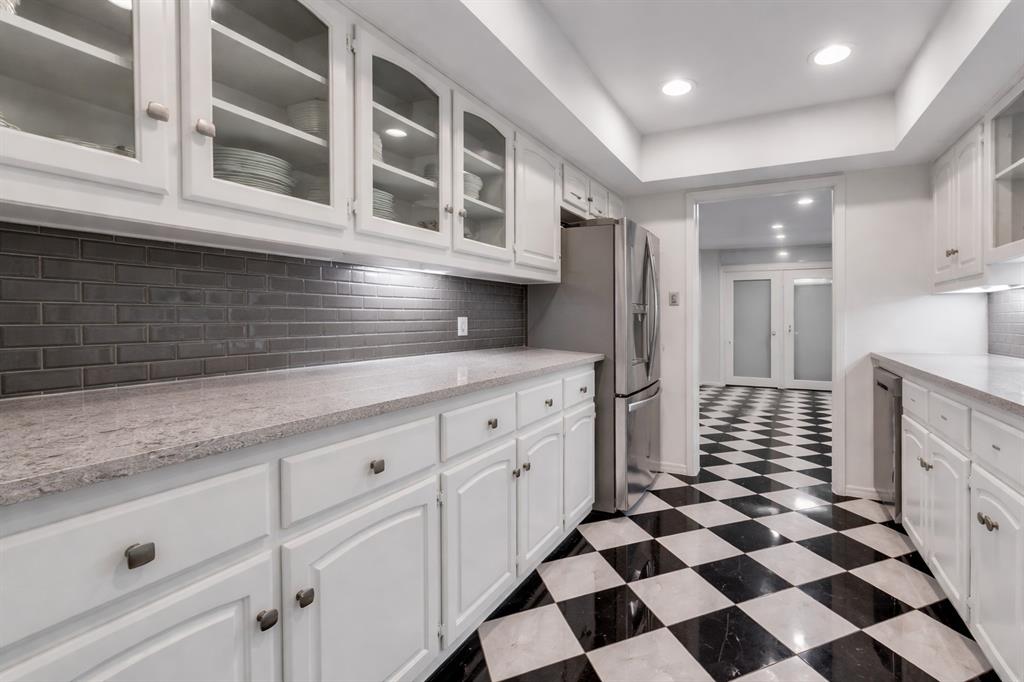 Hillcrest Villa Condo - Residential