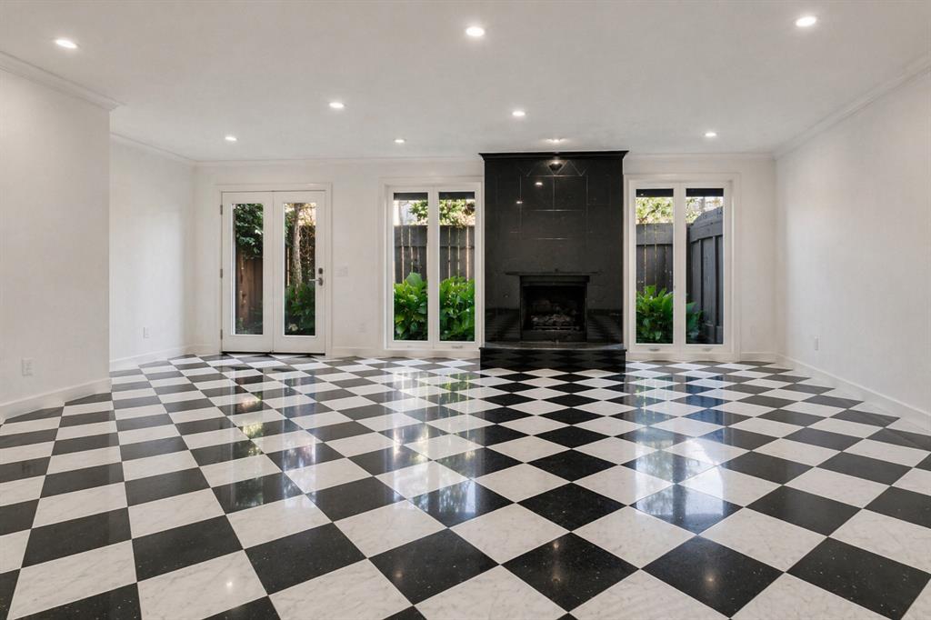 Hillcrest Villa Condo - Residential