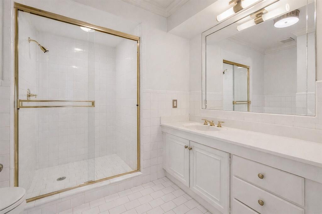 Hillcrest Villa Condo - Residential