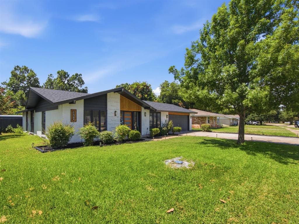 11348 Carissa Drive