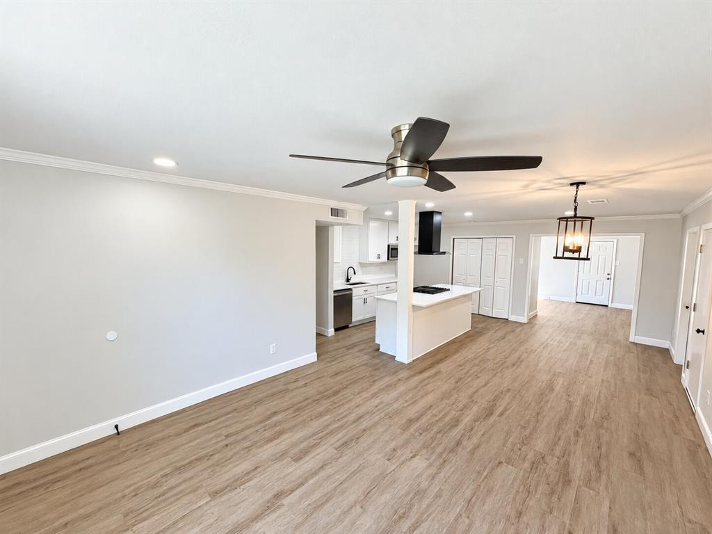 1307 Crestridge Drive