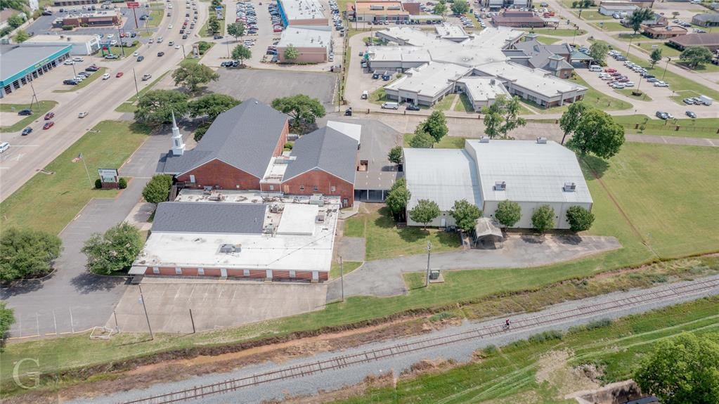 2125 Airline Dr