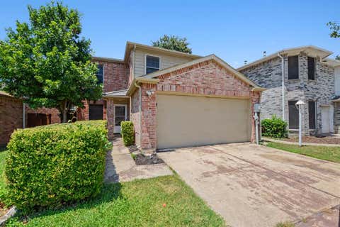 Photo of 2016 Cardinal Lane, Lewisville, TX 75077 (MLS # 21351170)