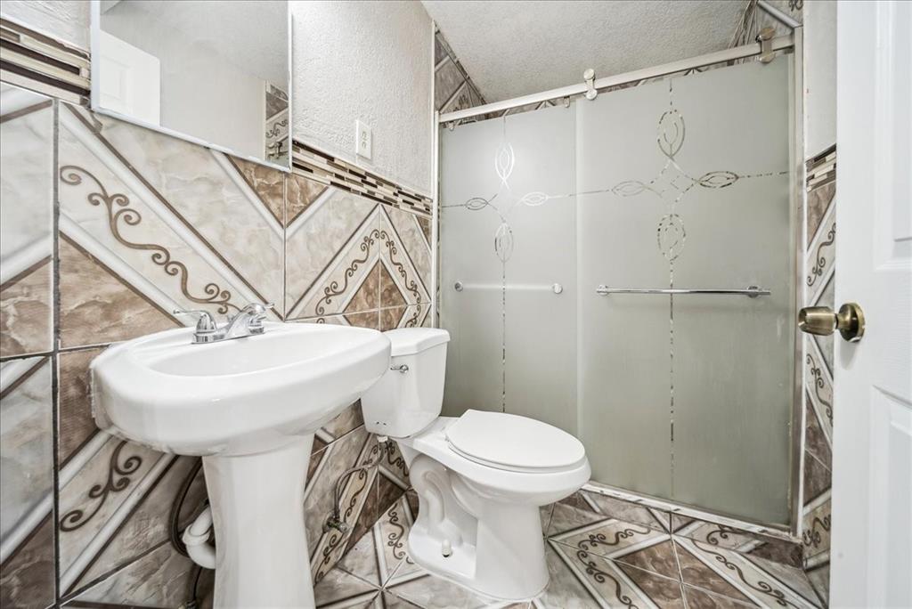 Roland Dale Rev - Residential Lease