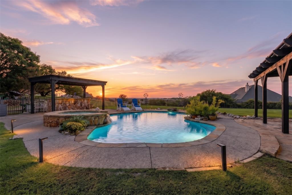 3708 N Lighthouse Hill Lane
