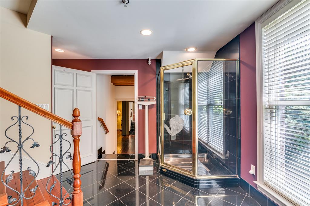 R H W Estates - Residential