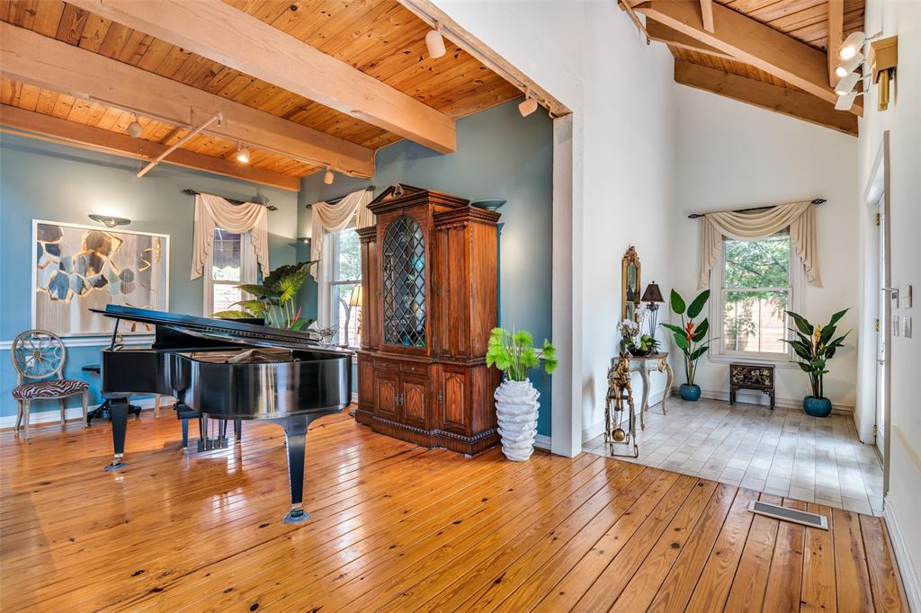 R H W Estates - Residential