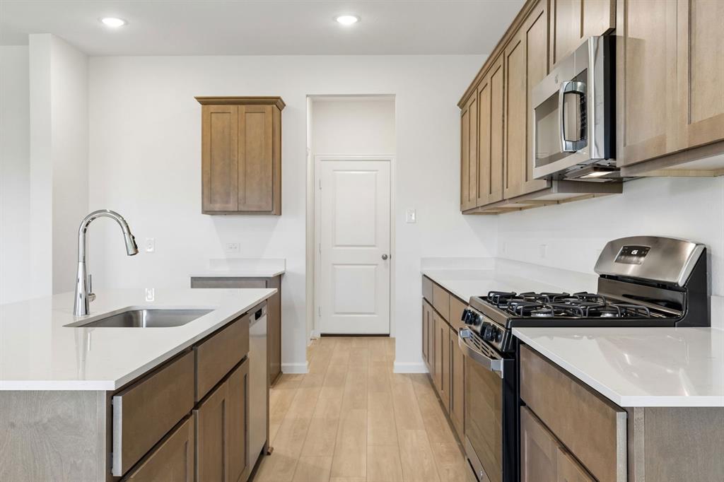 2513 Canadian Way