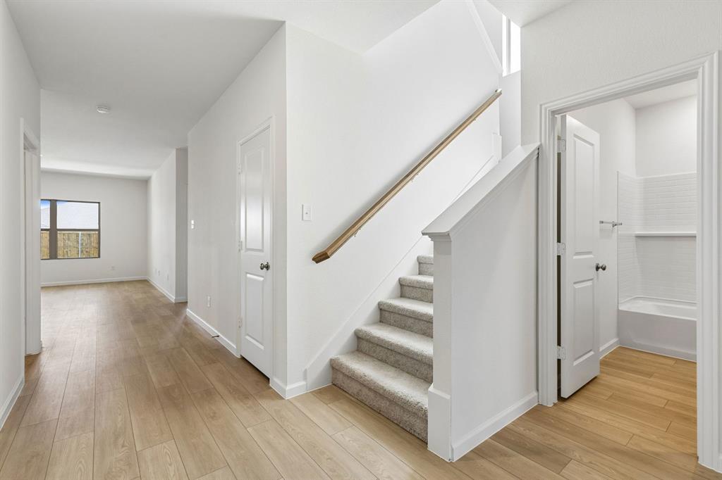 2513 Canadian Way