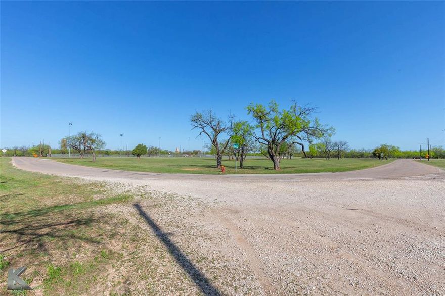 Great location! Zoned single family but should be easy to change zoning if needing commercial. This property is mainly for an investment. The Abilene project with a walking path around Abilene is close to this property.