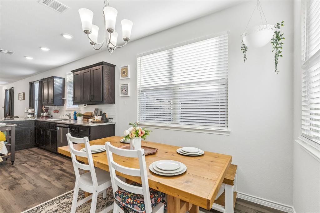 Valencia On The Lake - Residential