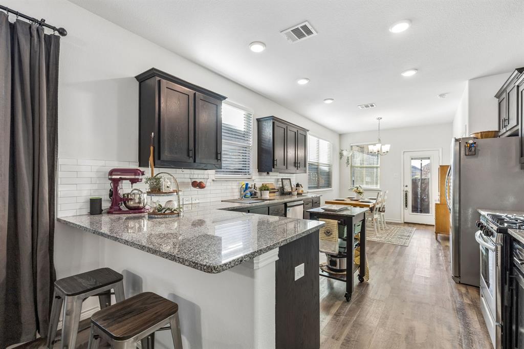 Valencia On The Lake - Residential