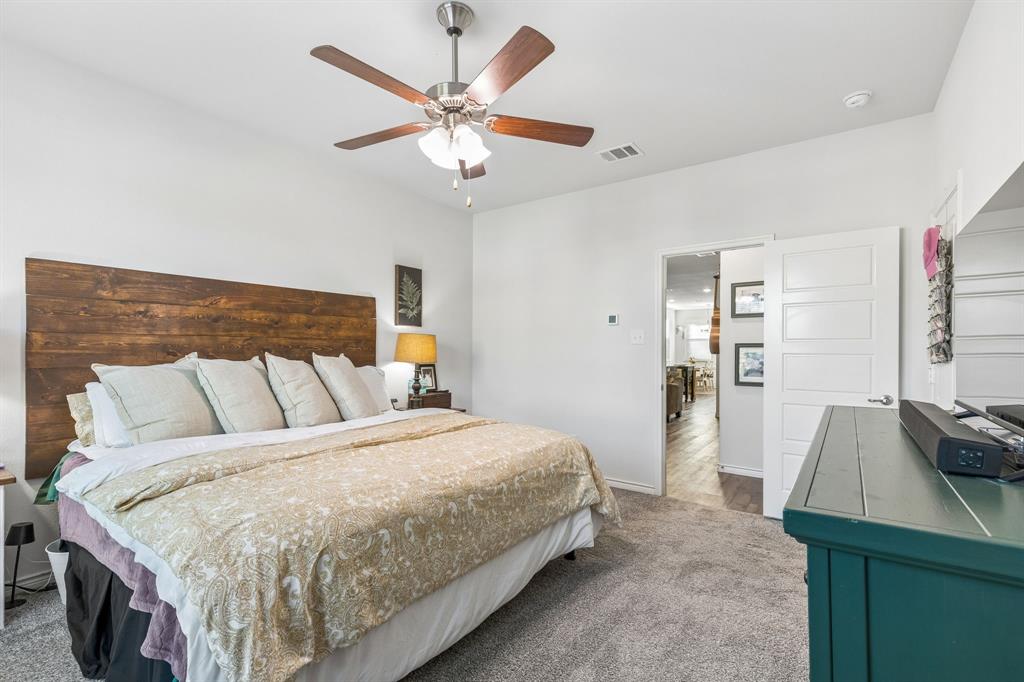 Valencia On The Lake - Residential