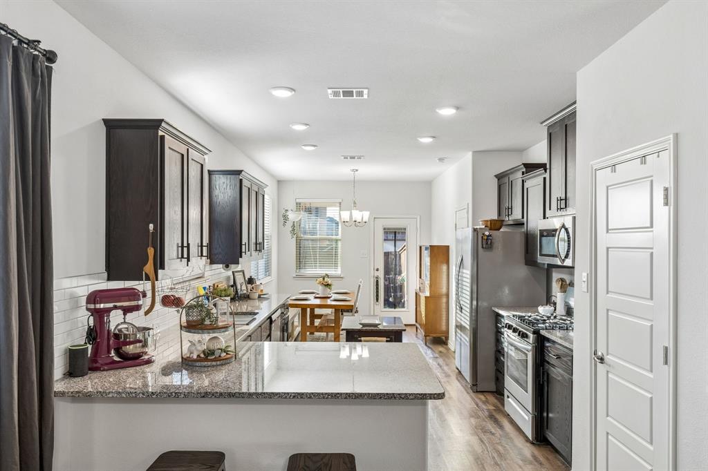 Valencia On The Lake - Residential