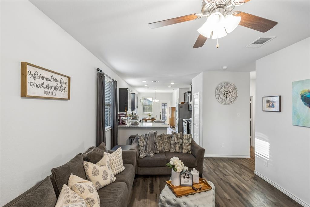 Valencia On The Lake - Residential