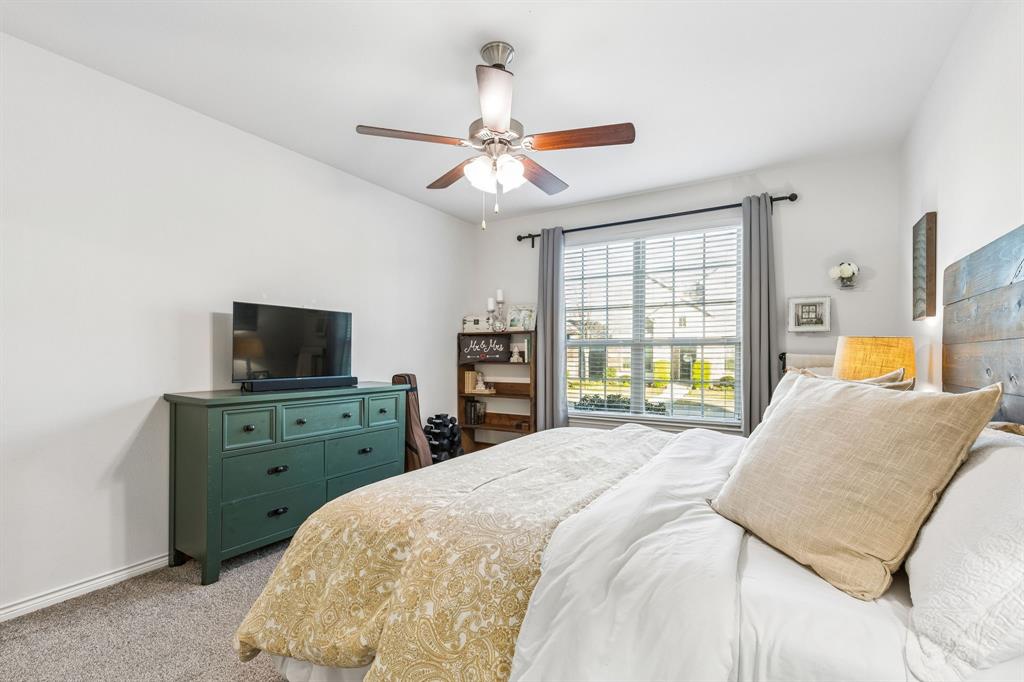 Valencia On The Lake - Residential